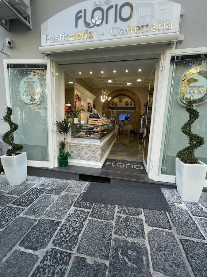 La Casetta Di Assunta Napoli Ngoại thất bức ảnh